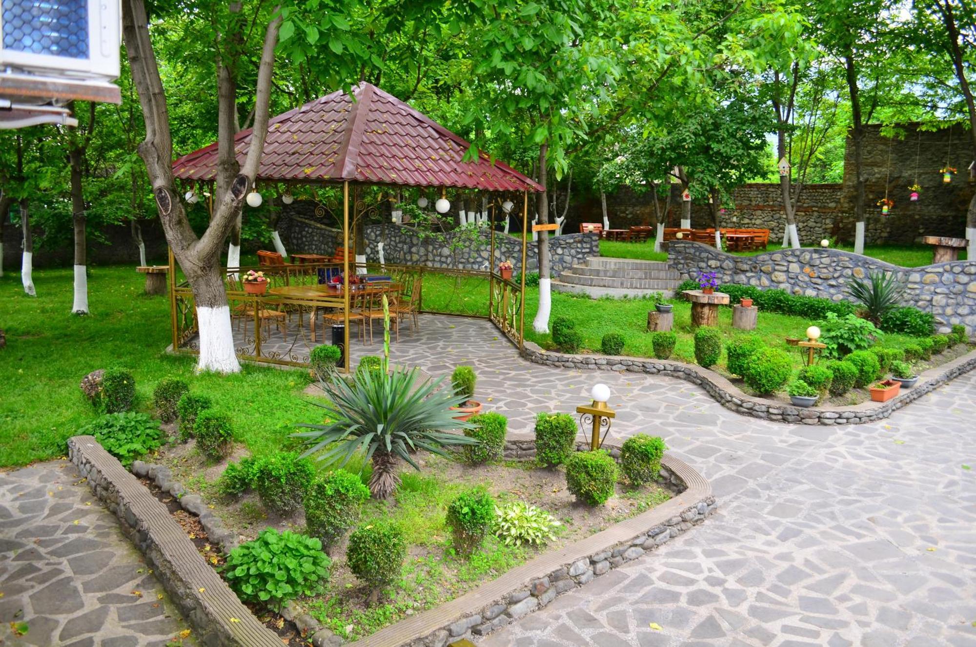 Family Hotel Lago & Wine Cellar Lagodekhi Luaran gambar